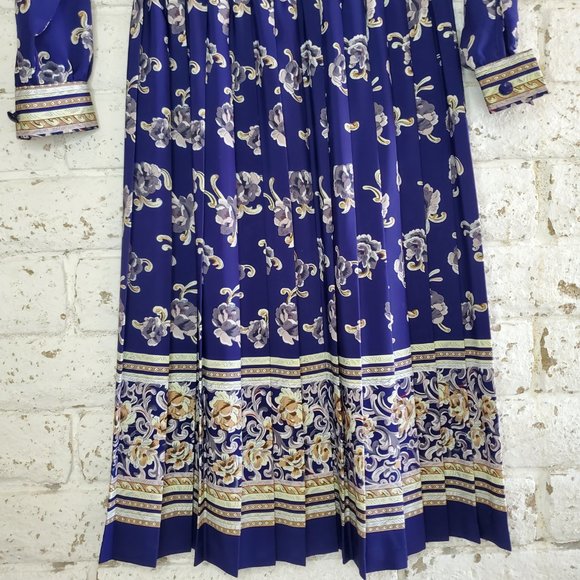 VINTAGE DRAPERS & DAMONS Cottage Core Blue FLORAL Pleated DRESS Long Sleeve SZ M - Picture 6 of 16